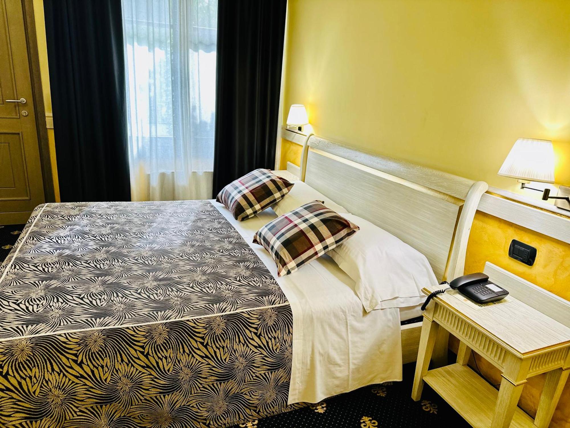 Motel Malpensa Inn & Hotel-Airport Case Nuove  Eksteriør billede