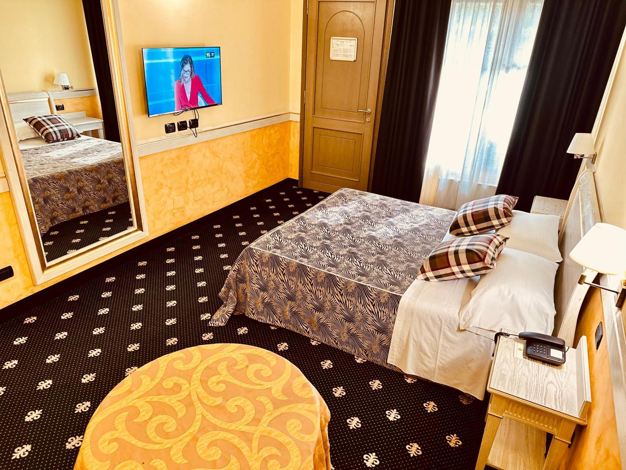 Motel Malpensa Inn & Hotel-Airport Case Nuove  Eksteriør billede